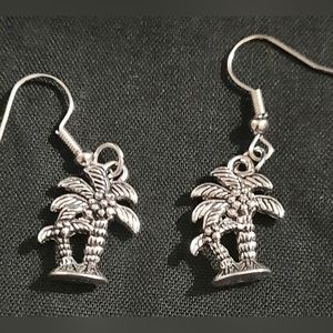 NWOT handmade Cute palm coconut tree earrings silver tone